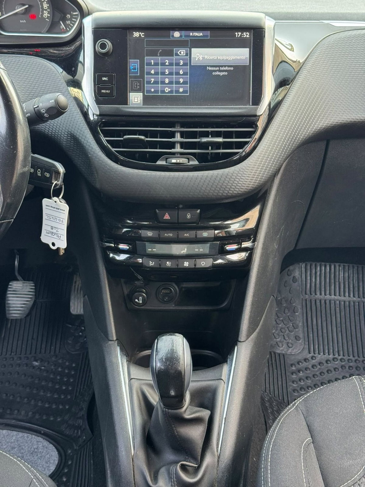Peugeot 208 75 5 porte Allure (13)