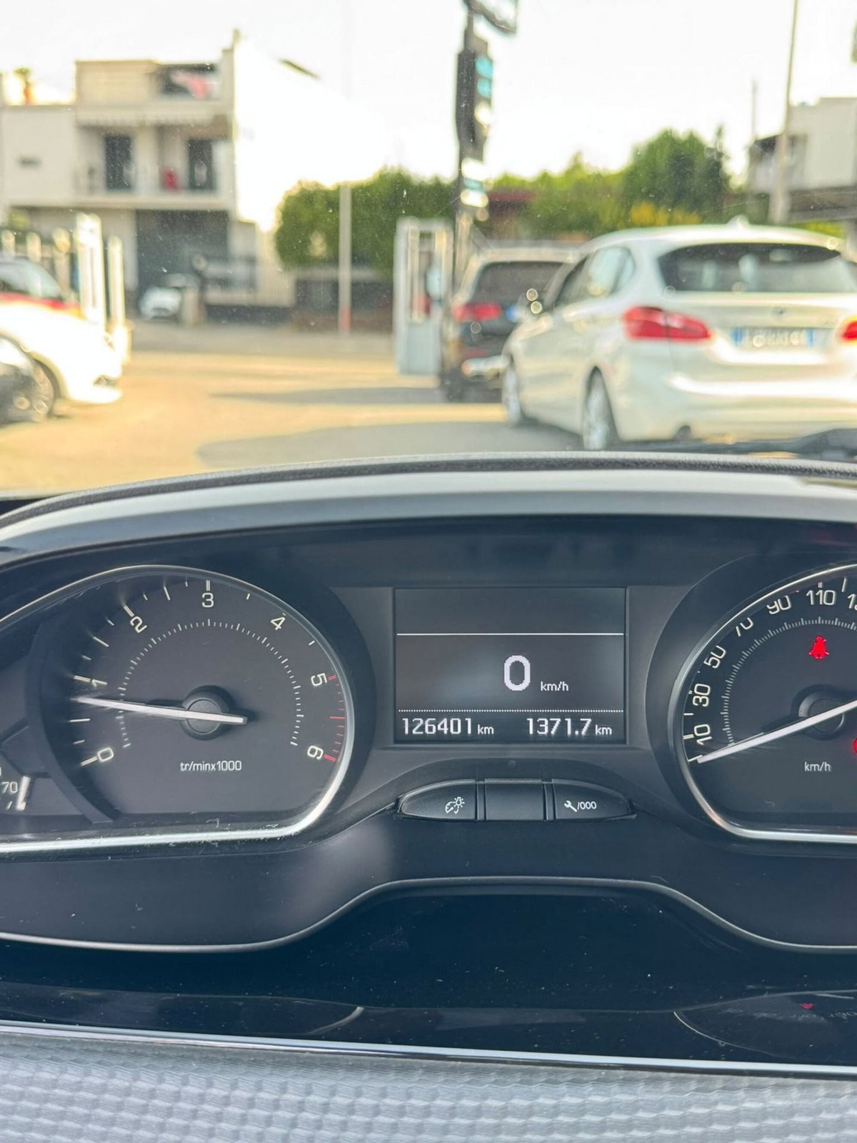 Peugeot 208 75 5 porte Allure (8)