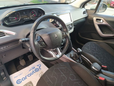 Peugeot 2008 100 Active (12)