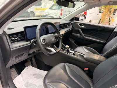 Mg HS 1.5 Luxury auto (9)