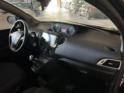 Lancia Ypsilon 1.0 FireFly 5 porte S&S Hybrid Ecochic A. Ferretti (11)