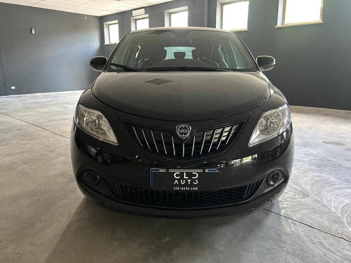 Lancia Ypsilon 1.0 FireFly 5 porte S&S Hybrid Ecochic A. Ferretti (2)