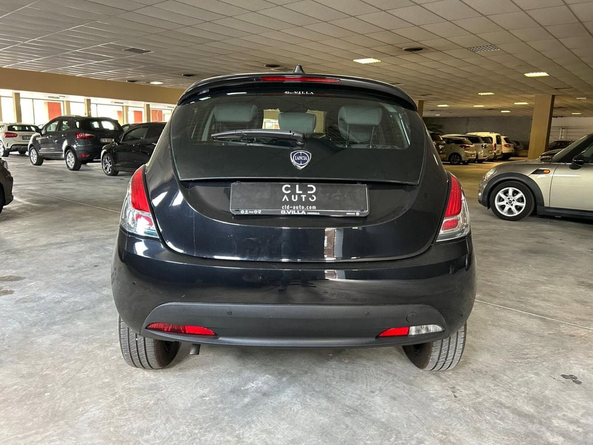 Lancia Ypsilon 1.0 FireFly 5 porte S&S Hybrid Ecochic A. Ferretti (5)