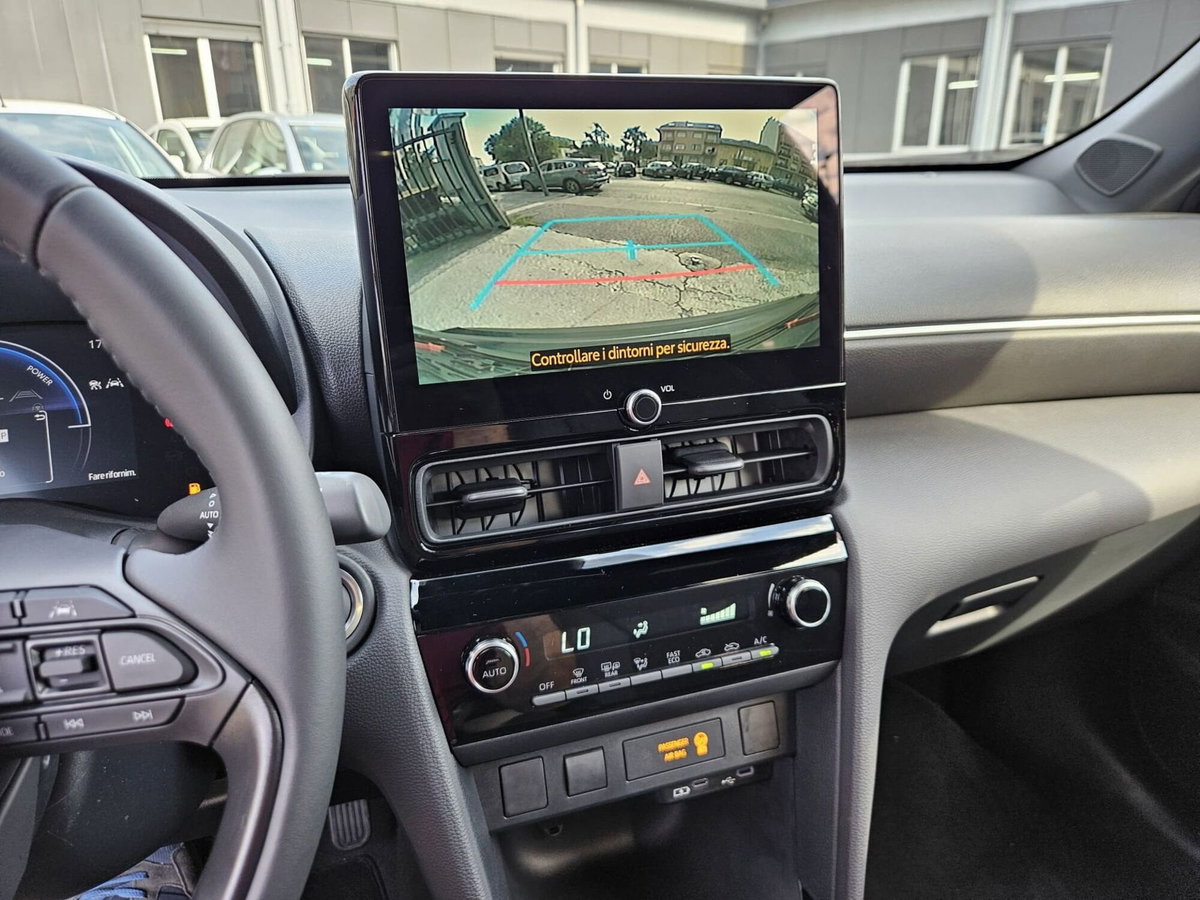Toyota Yaris Cross Trend fwd 130cv e-cvt (14)