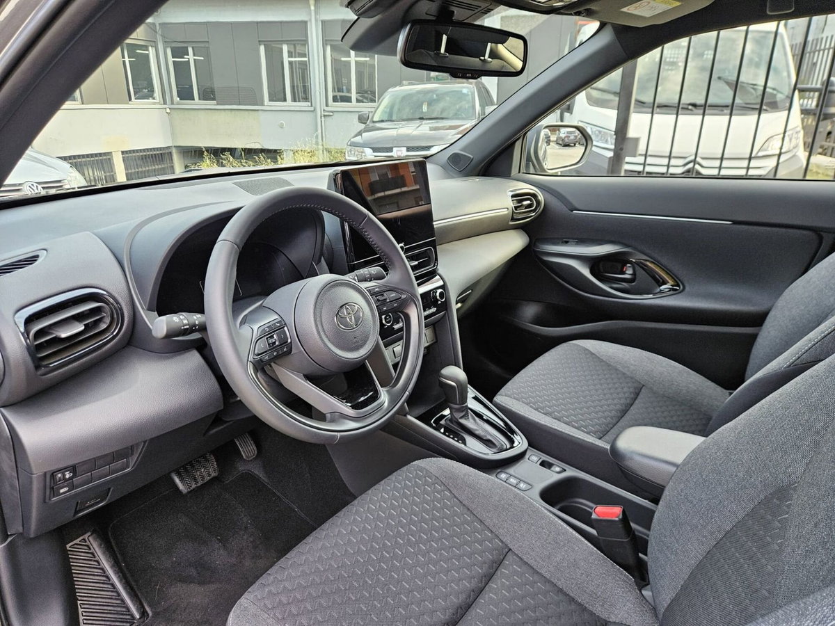 Toyota Yaris Cross Trend fwd 130cv e-cvt (7)