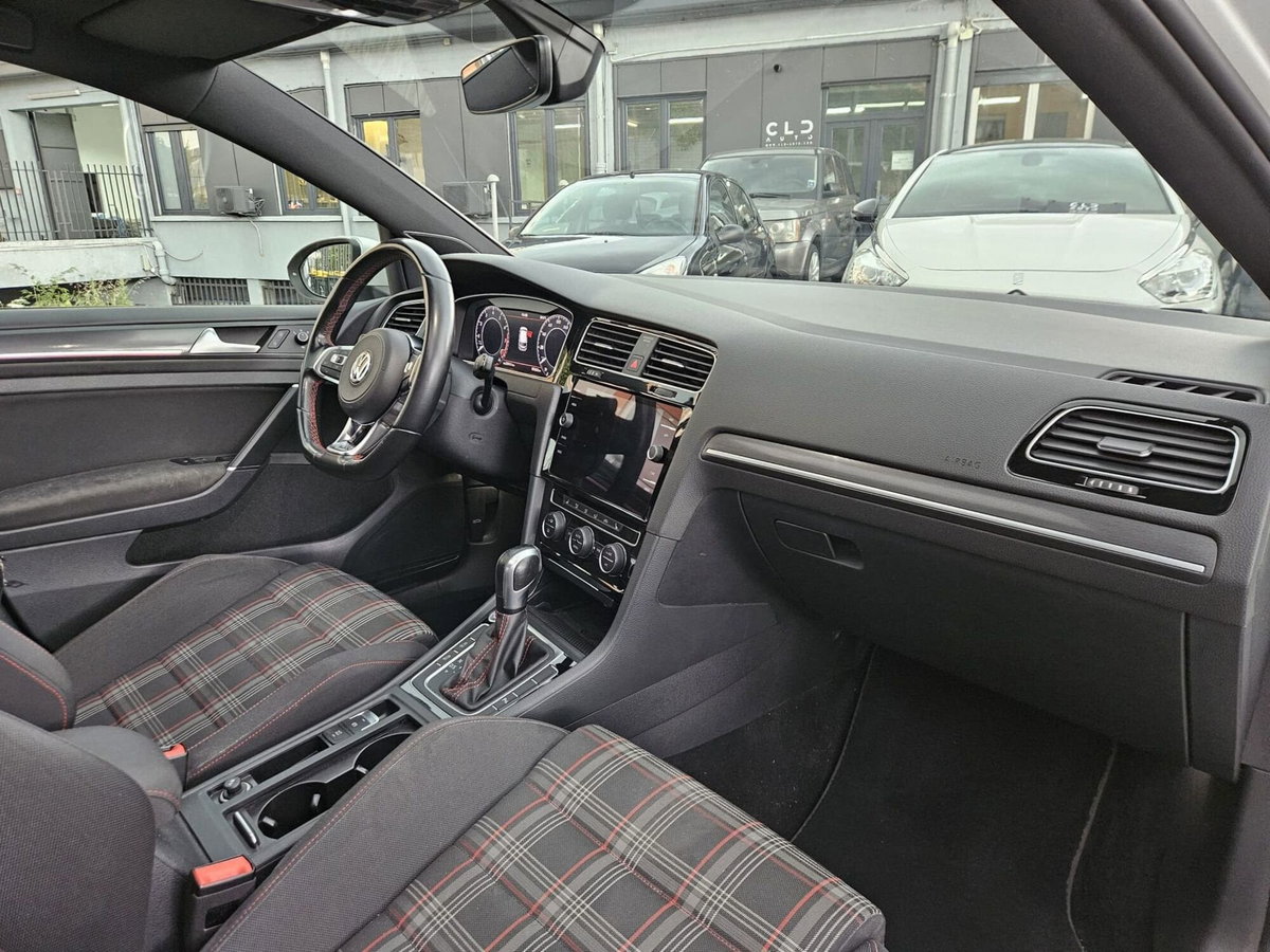 Volkswagen Golf GTI Performance 2.0 245 CV TSI DSG 5p. BMT (11)