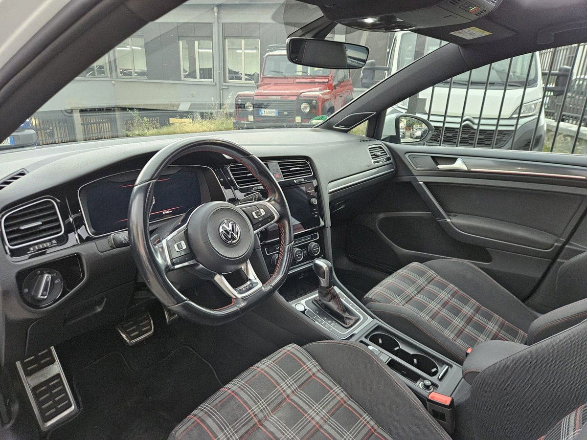 Volkswagen Golf GTI Performance 2.0 245 CV TSI DSG 5p. BMT (7)