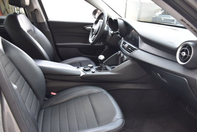 Alfa Romeo Giulia 2.2 Turbodiesel 180 CV AT8 Super (16)