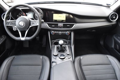Alfa Romeo Giulia 2.2 Turbodiesel 180 CV AT8 Super (7)