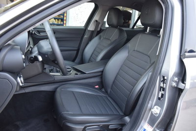 Alfa Romeo Giulia 2.2 Turbodiesel 180 CV AT8 Super (8)