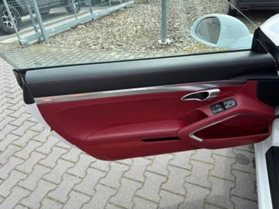 Porsche 911 Coupé 3.0 Carrera 4 (13)