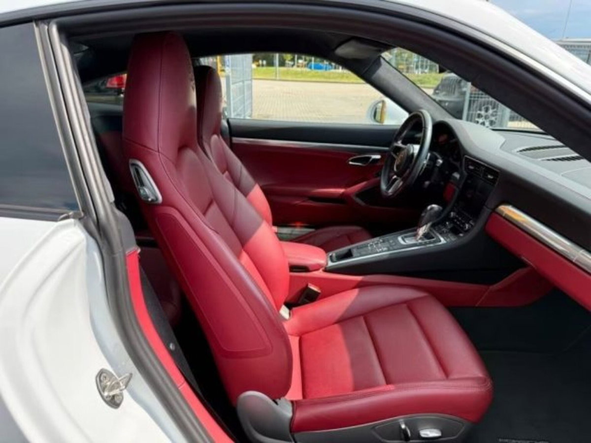 Porsche 911 Coupé 3.0 Carrera 4 (16)
