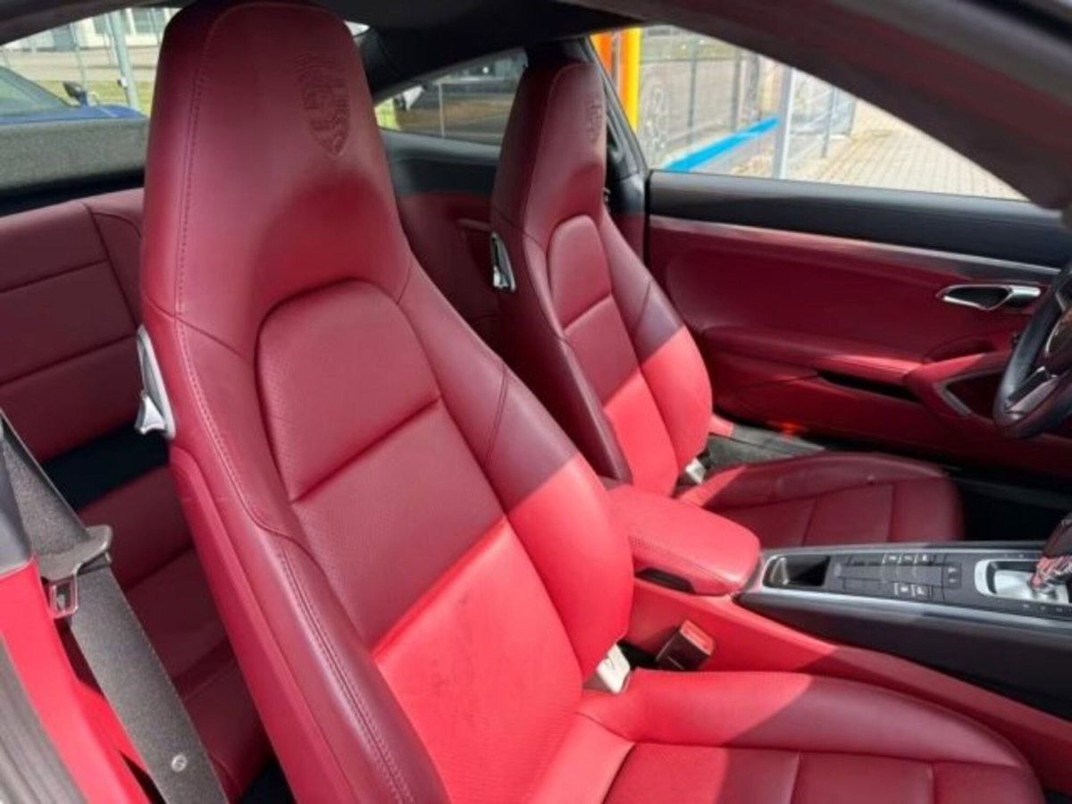Porsche 911 Coupé 3.0 Carrera 4 (17)