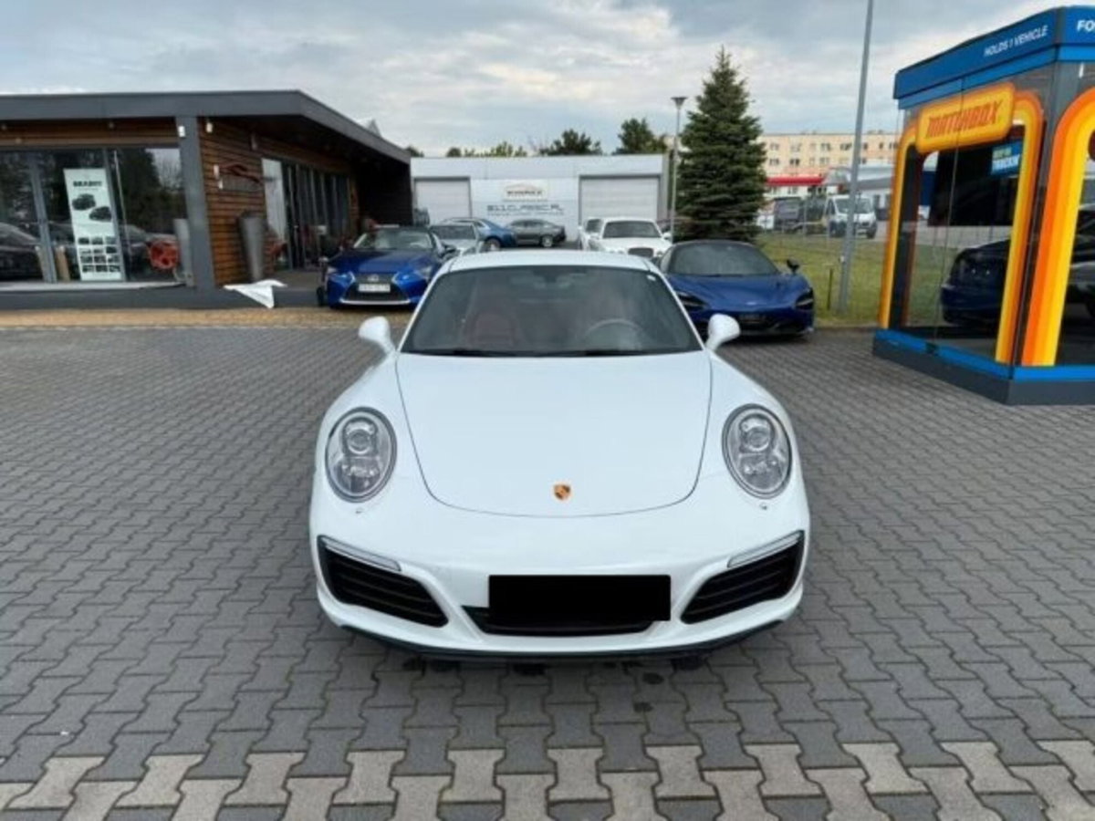 Porsche 911 Coupé 3.0 Carrera 4 (2)