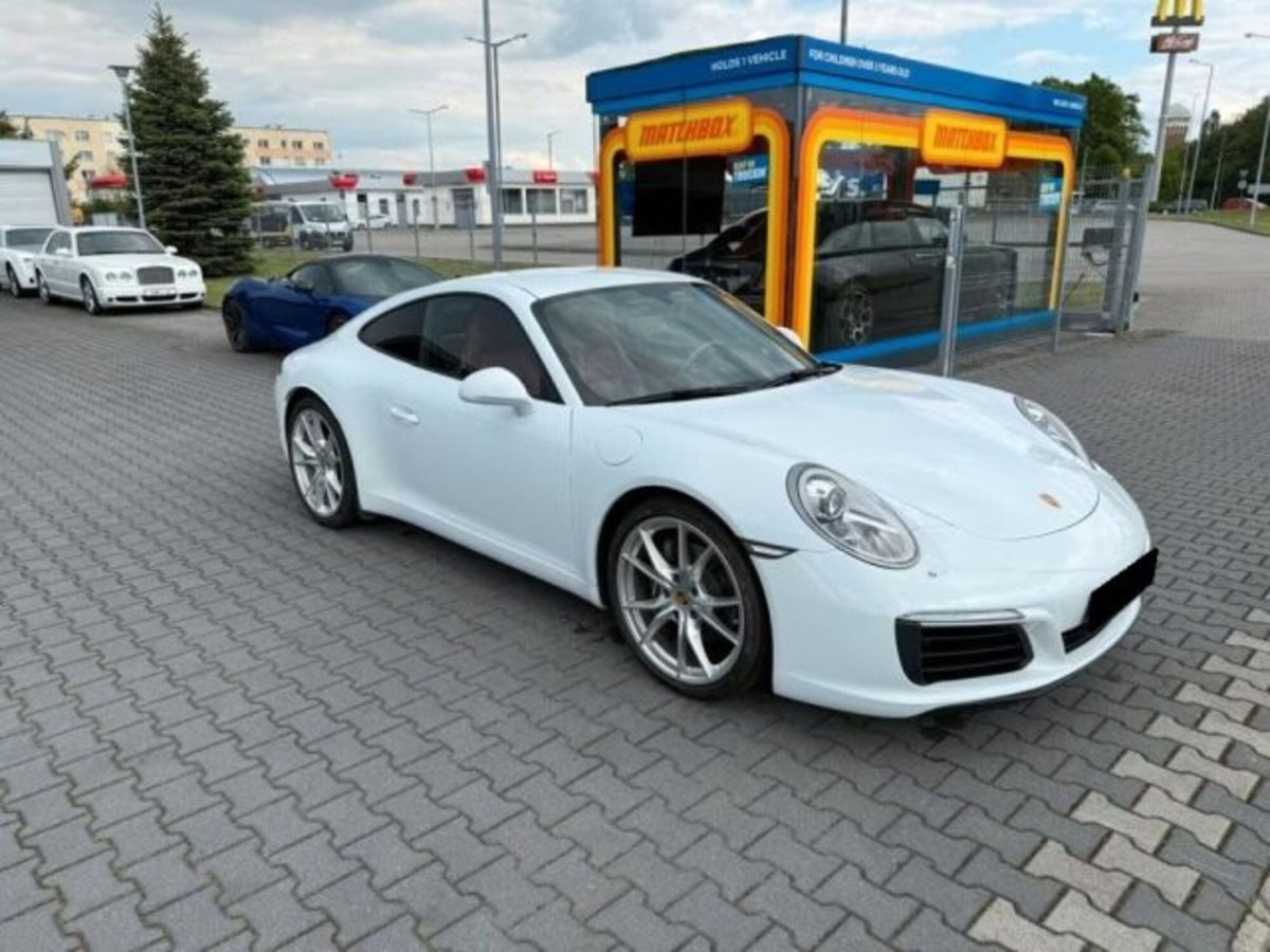 Porsche 911 Coupé 3.0 Carrera 4 (3)