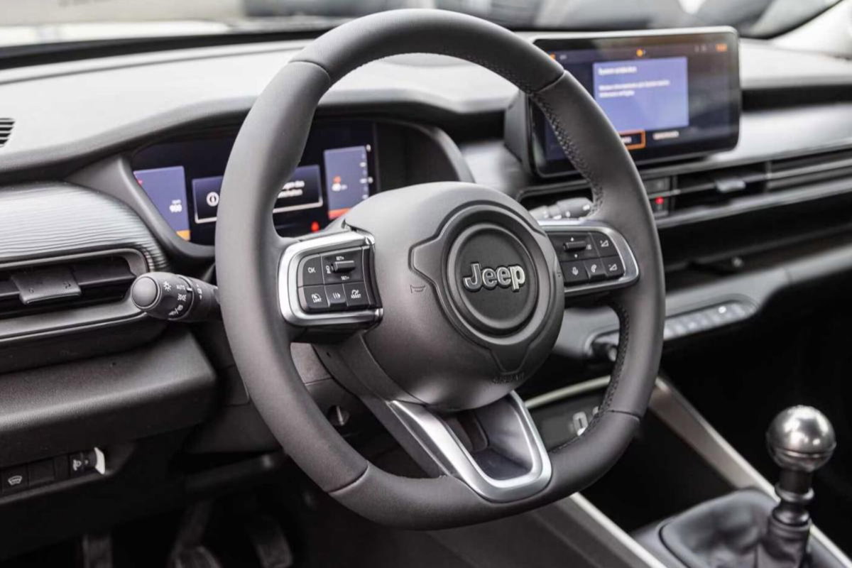 Jeep Avenger 1.2 turbo Altitude fwd 100cv (7)