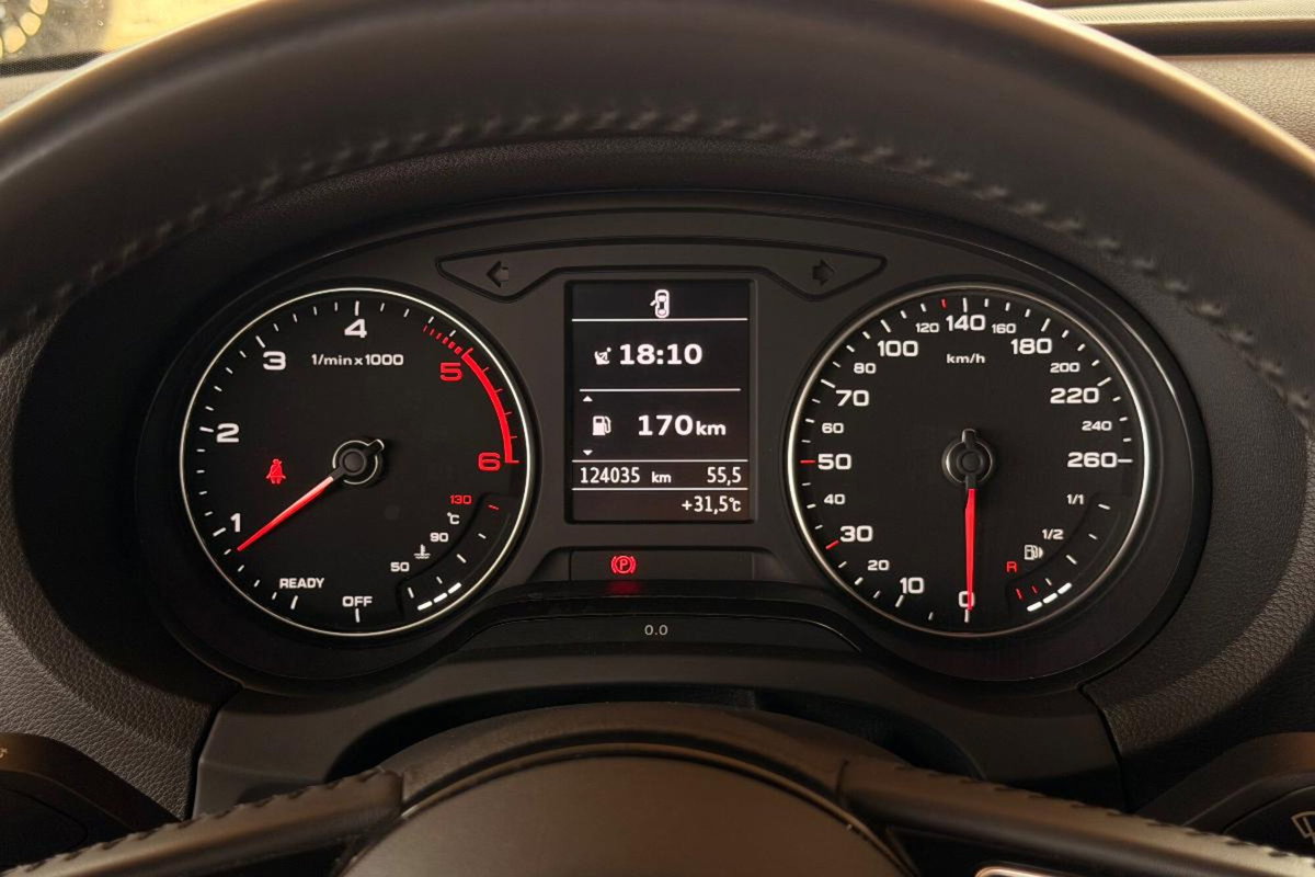 Audi A3 Sportback 1.6 TDI 116 CV Sport (8)