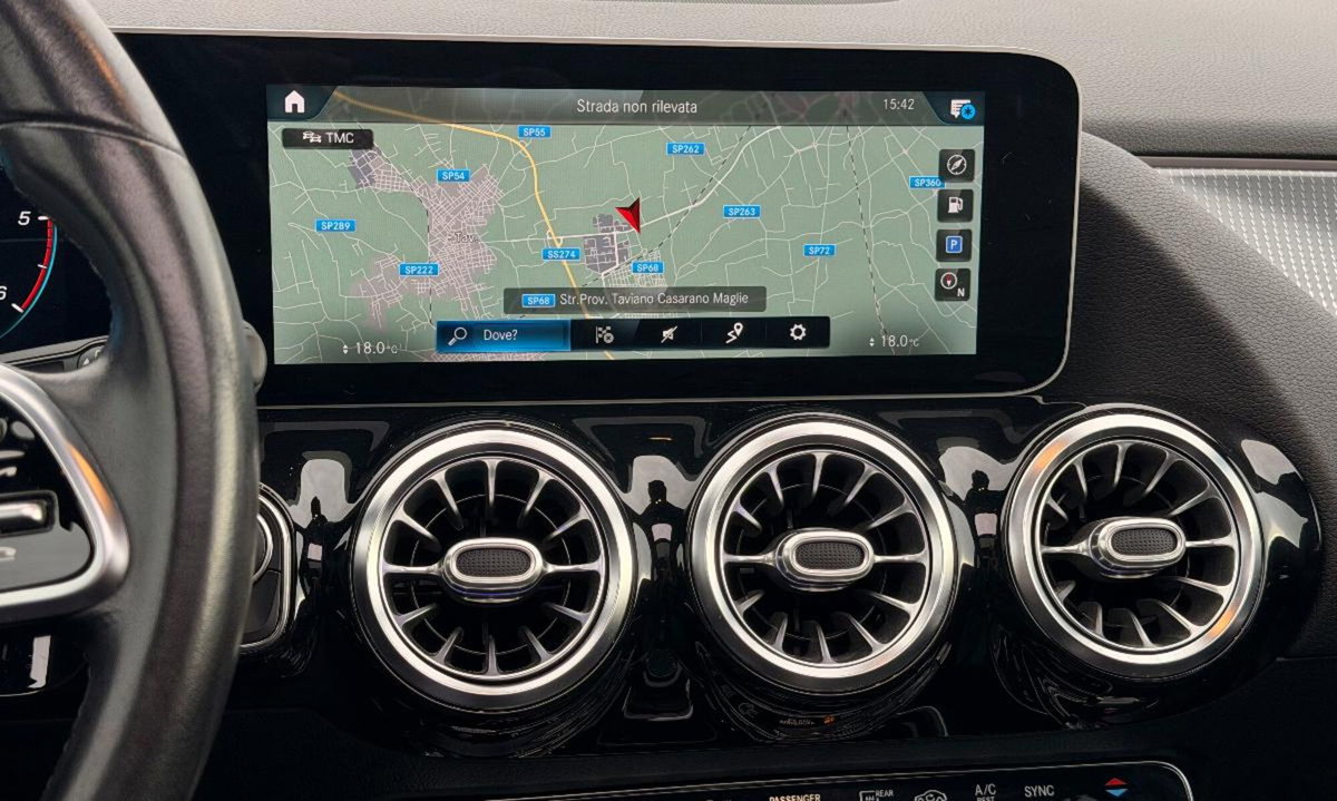 Mercedes-Benz GLA SUV 200 d Automatic Sport (10)
