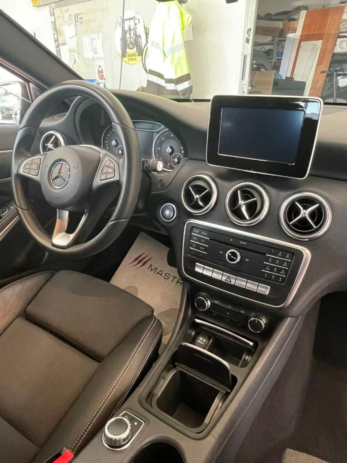 Mercedes-Benz Classe A 180 d Automatic Premium (6)