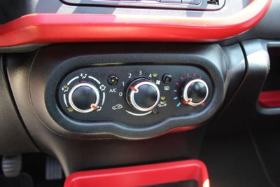 Renault Twingo TCe 90 CV Stop&Start Openair (16)