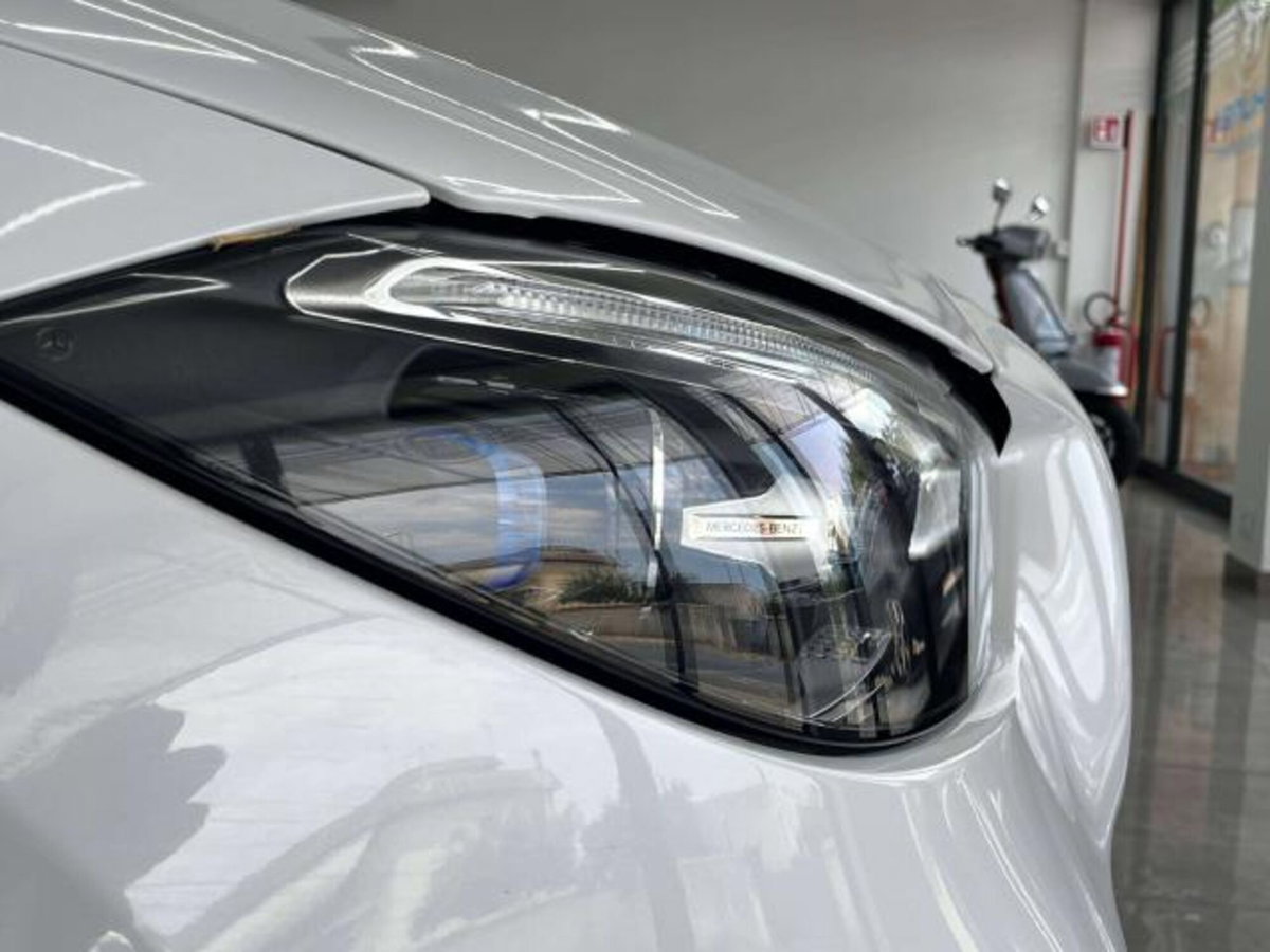 Mercedes-Benz Classe C Station Wagon 300 h Automatic Premium Plus (16)