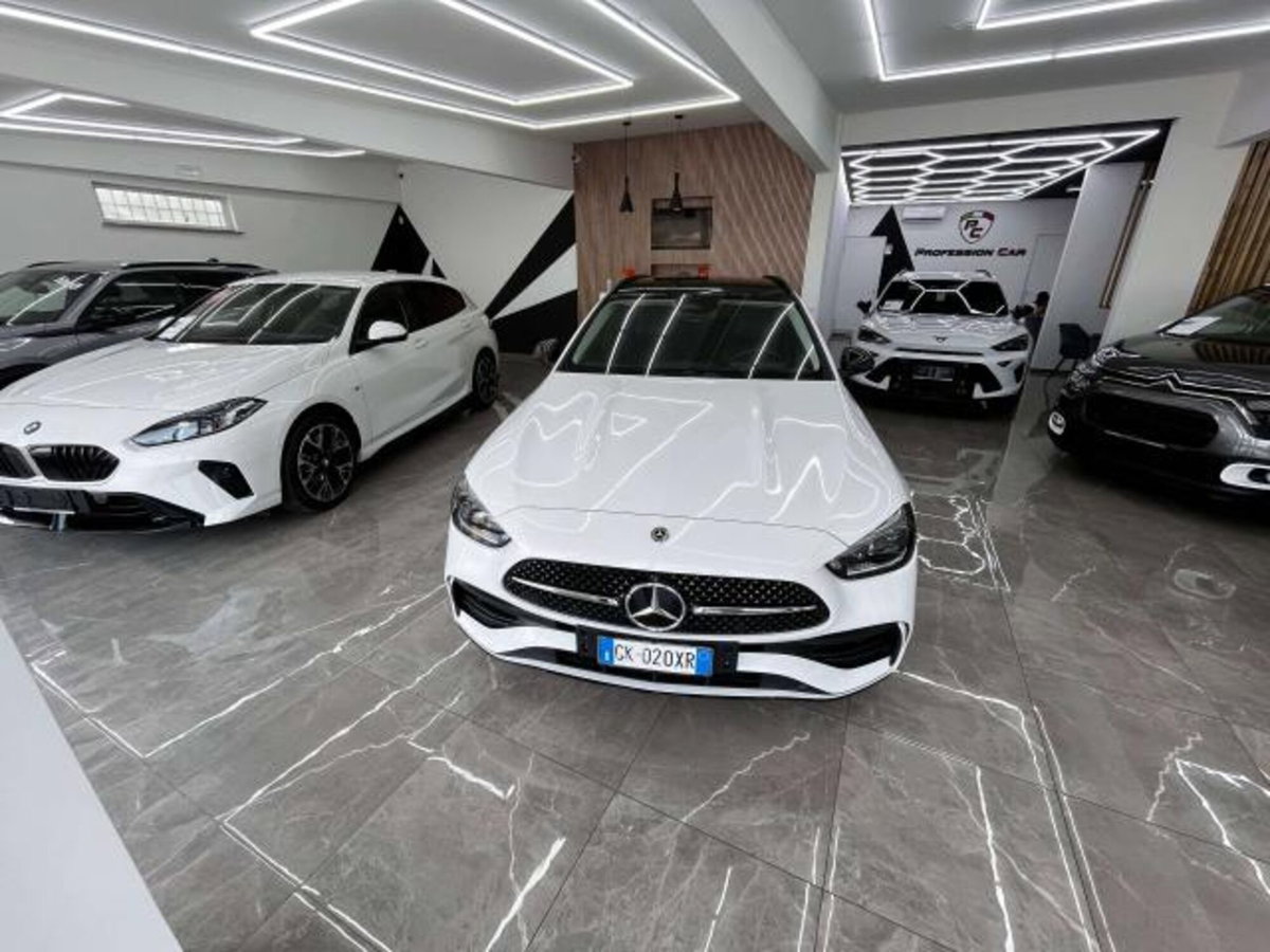 Mercedes-Benz Classe C Station Wagon 300 h Automatic Premium Plus (5)