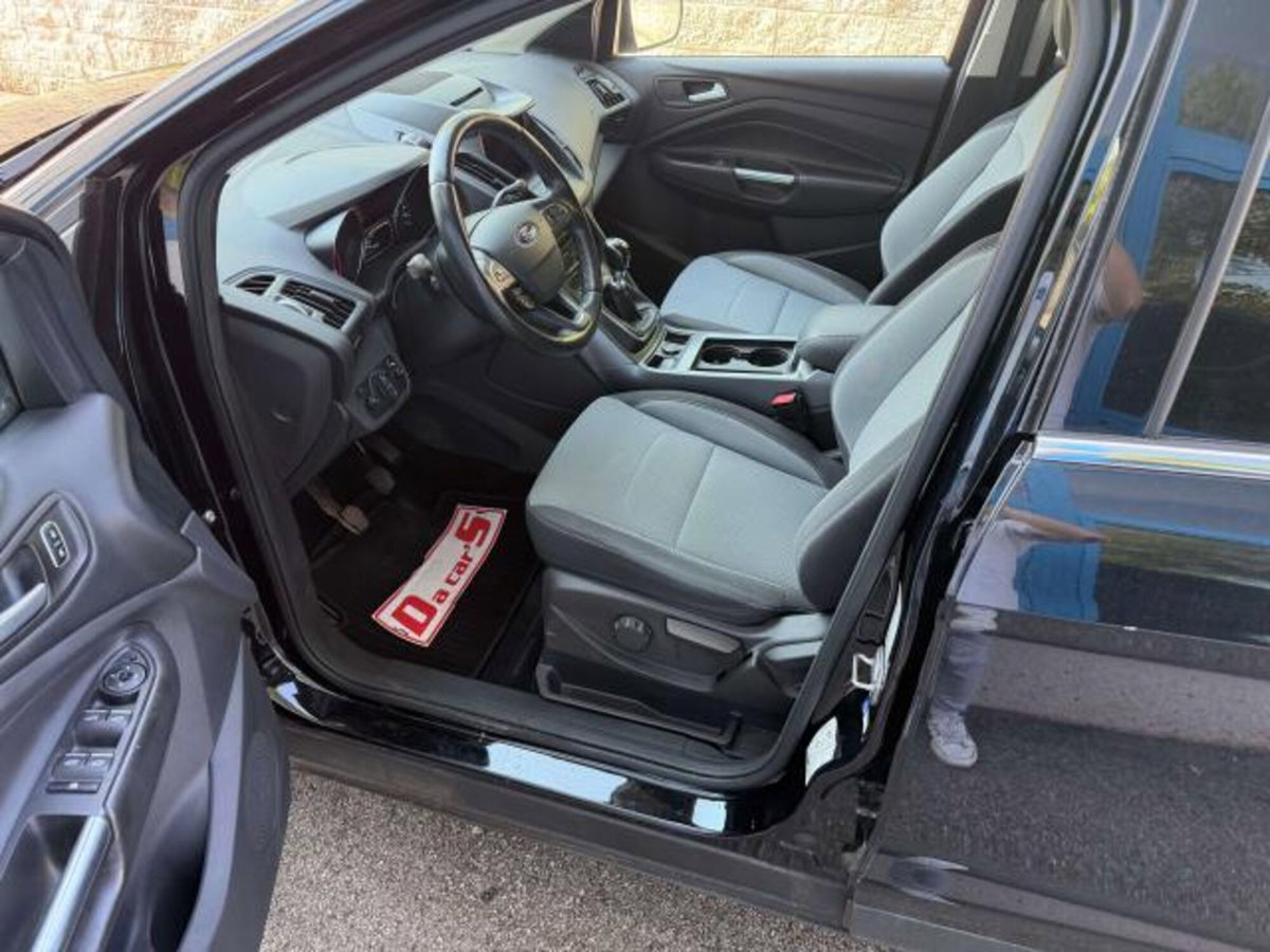 Ford Kuga 1.5 TDCI 120 CV S&S 2WD Plus (2)