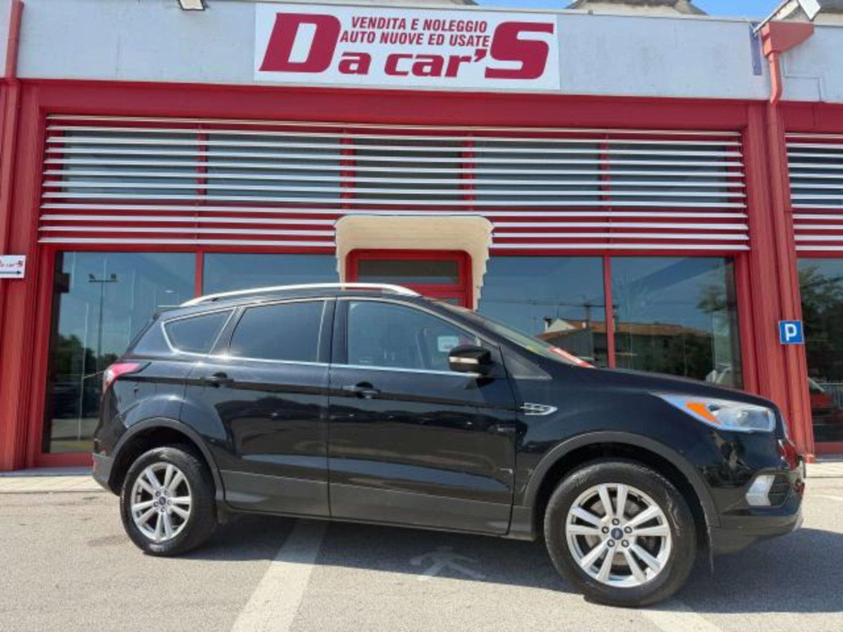 Ford Kuga 1.5 TDCI 120 CV S&S 2WD Plus (9)