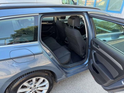 Volkswagen Passat Variant 2.0 TDI Highline BlueMotion Technology (10)