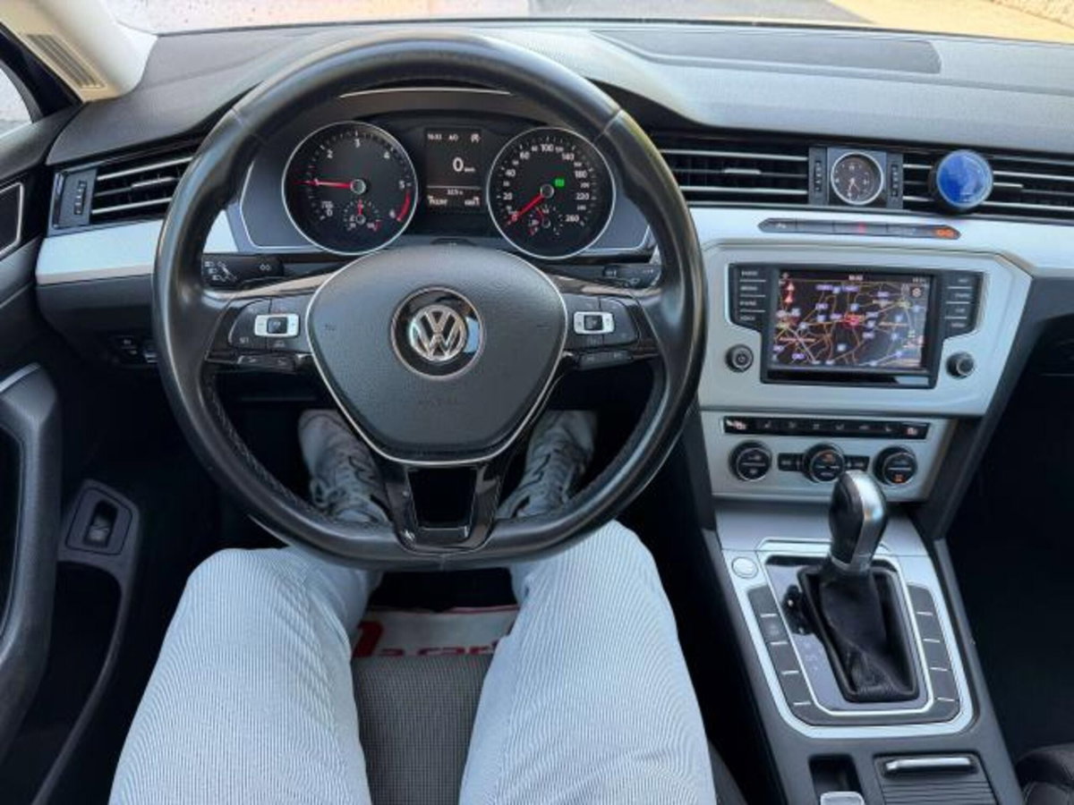 Volkswagen Passat Variant 2.0 TDI Highline BlueMotion Technology (12)