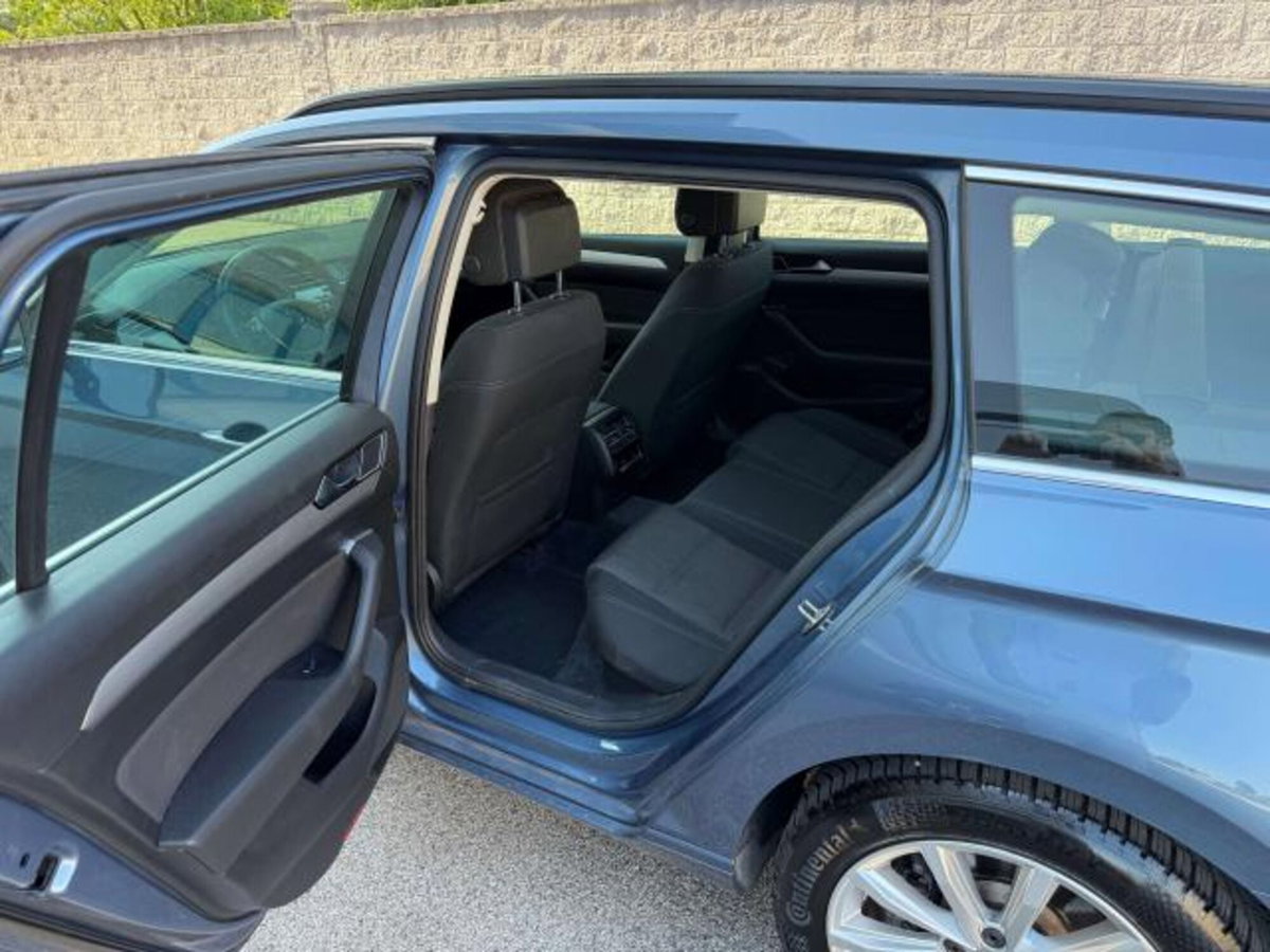 Volkswagen Passat Variant 2.0 TDI Highline BlueMotion Technology (4)