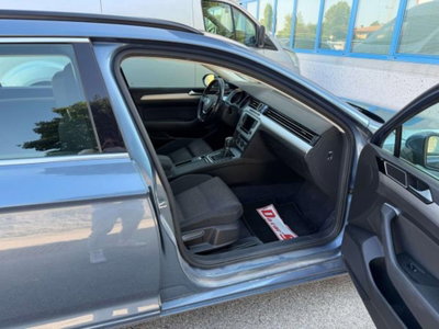 Volkswagen Passat Variant 2.0 TDI Highline BlueMotion Technology (8)