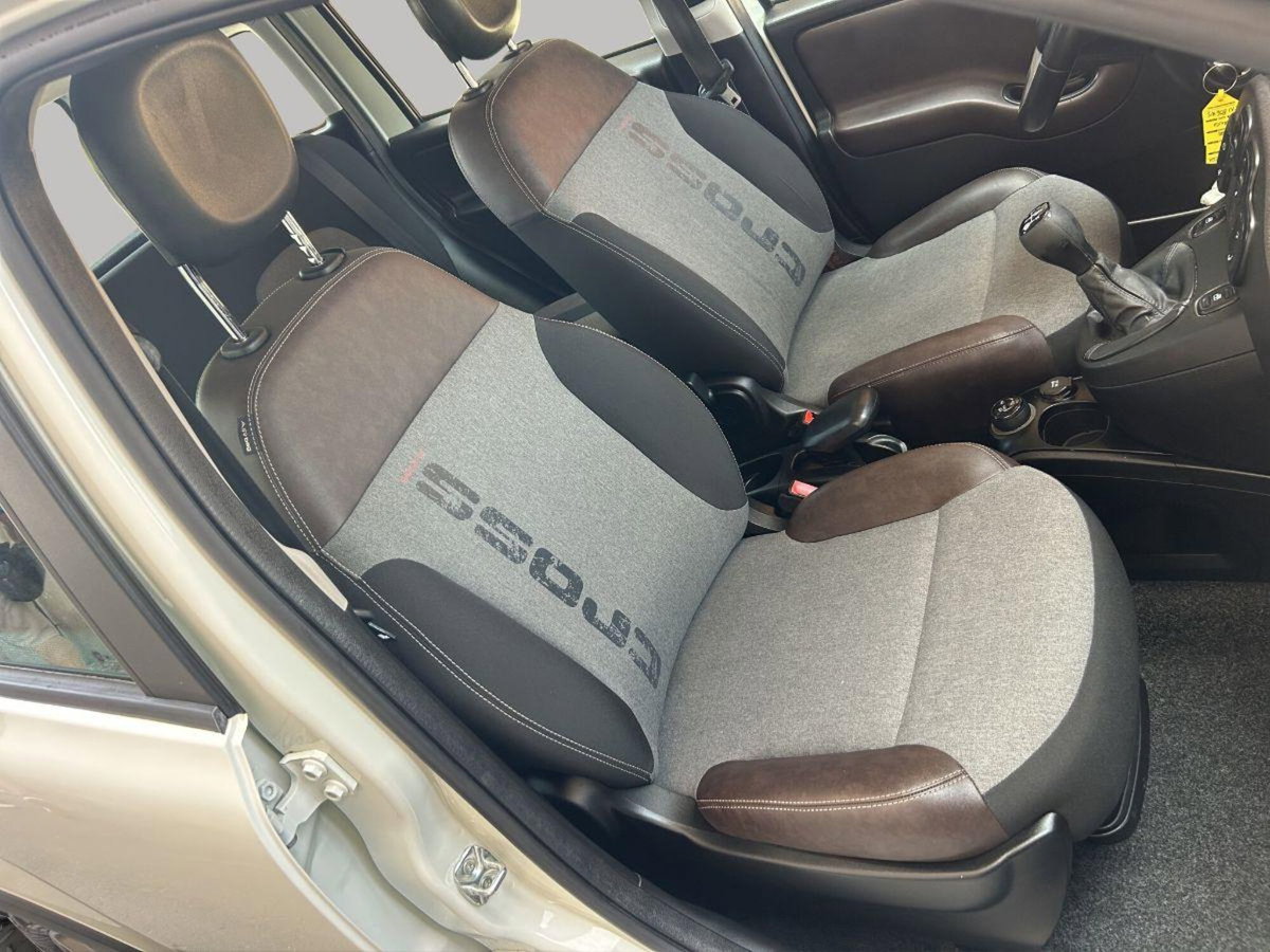 Fiat Panda Cross Cross 1.3 MJT 95 CV S&S 4x4 (18)