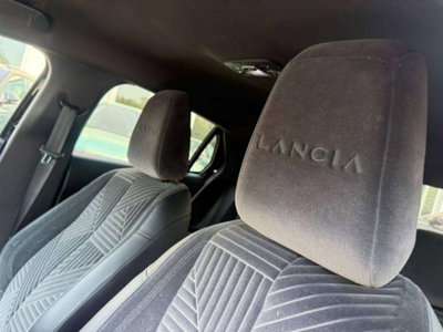 Lancia Ypsilon 1.2 mhev Edizione Limitata Cassina e-dct (8)