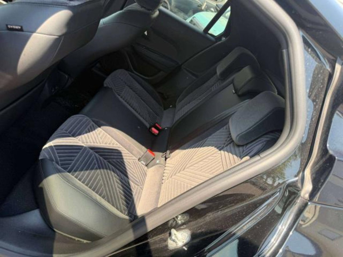 Lancia Ypsilon 1.2 mhev Edizione Limitata Cassina e-dct (16)
