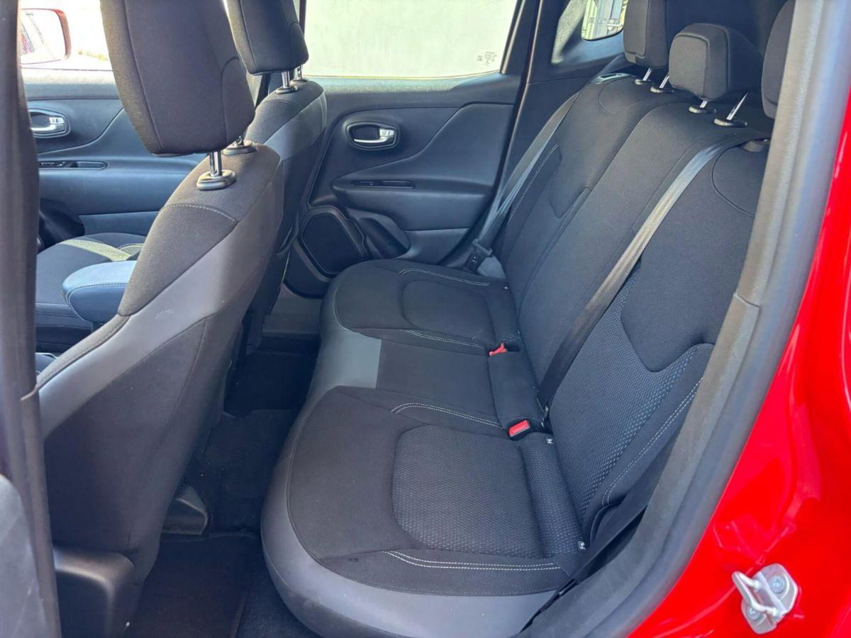 Jeep Renegade 1.6 Mjt DDCT 120 CV Limited (8)