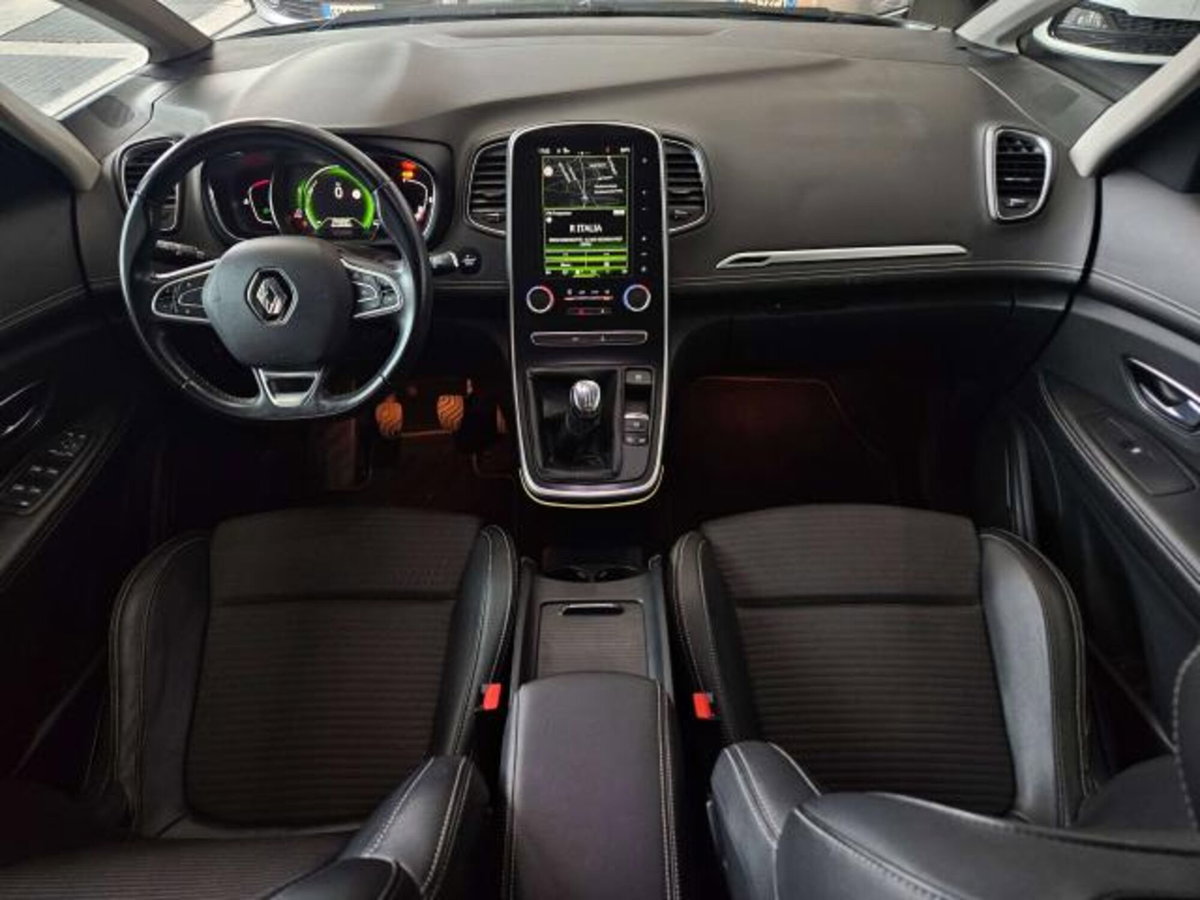 Renault Grand Scénic 1.5 dci energy Bose 110cv (8)