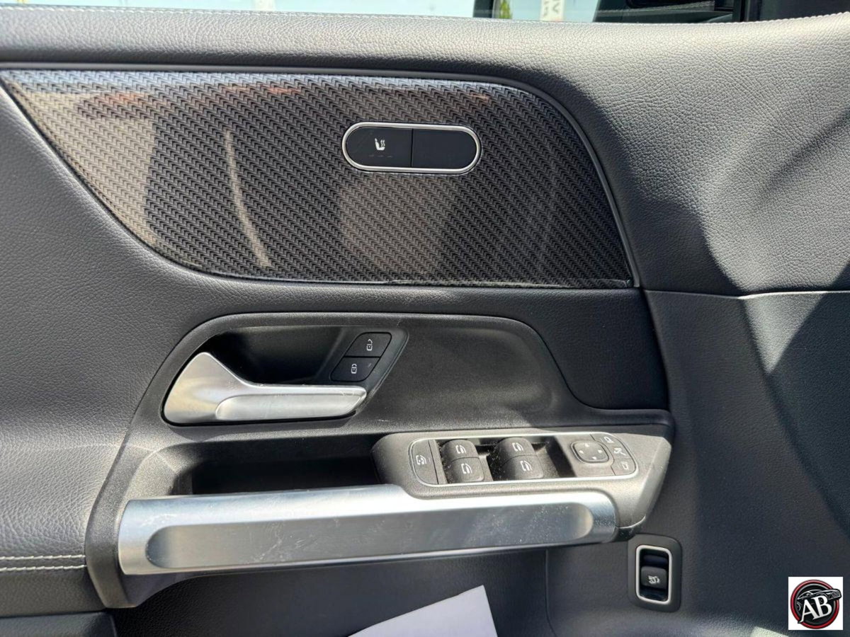 Mercedes-Benz GLB 200 d Automatic Executive (14)