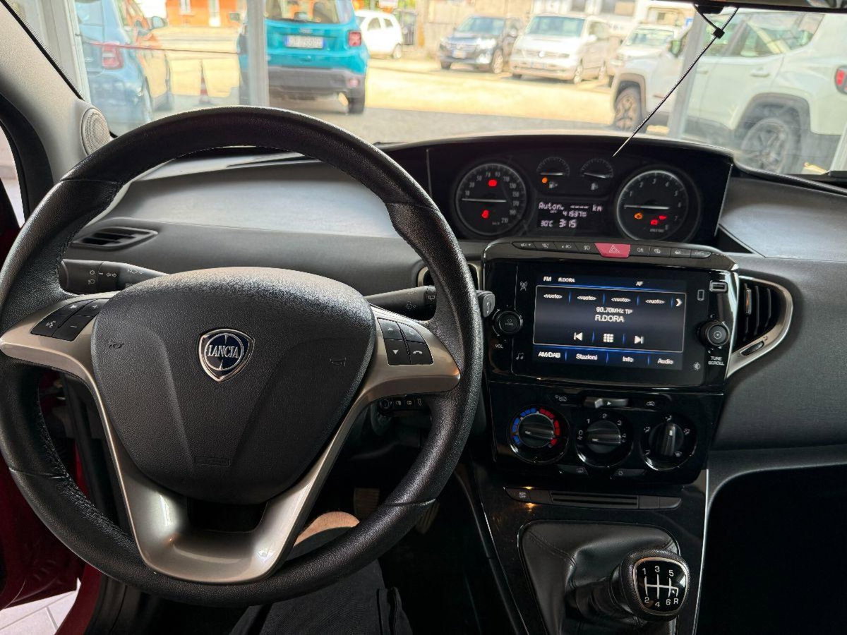 Lancia Ypsilon 1.0 FireFly 5 porte S&S Hybrid Gold Plus (12)