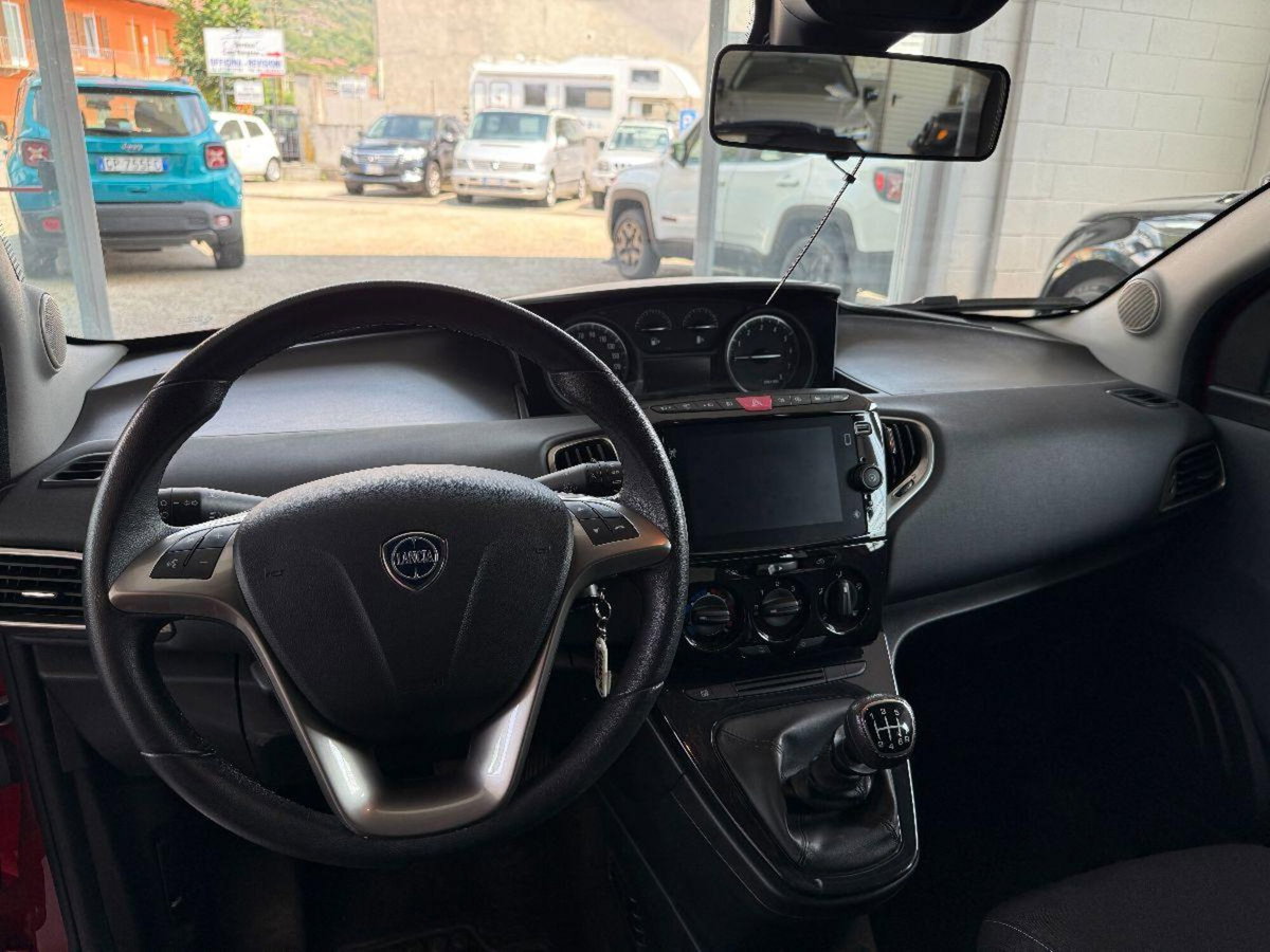 Lancia Ypsilon 1.0 FireFly 5 porte S&S Hybrid Gold Plus (15)