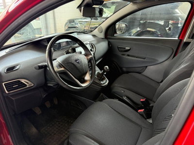 Lancia Ypsilon 1.0 FireFly 5 porte S&S Hybrid Gold Plus (17)