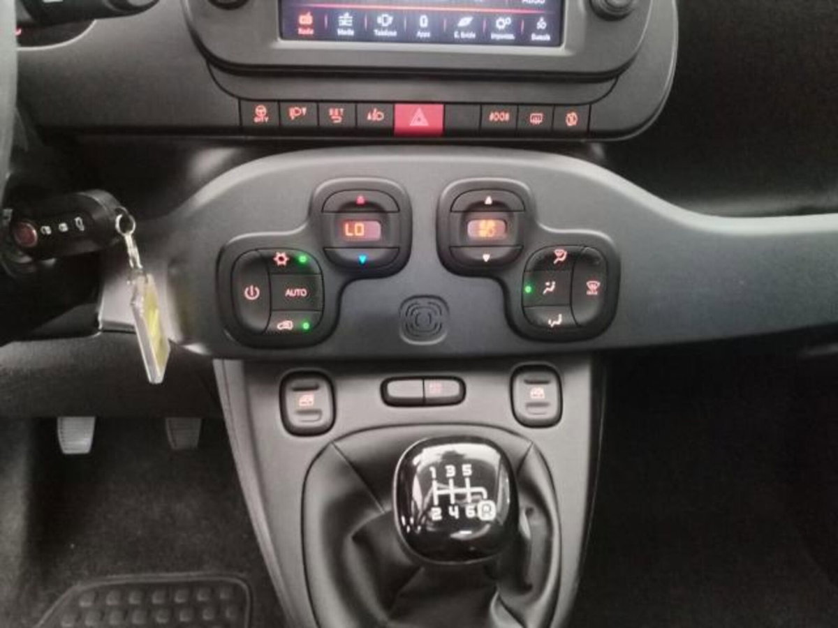 Fiat Panda 1.0 FireFly S&S Hybrid City Cross (12)