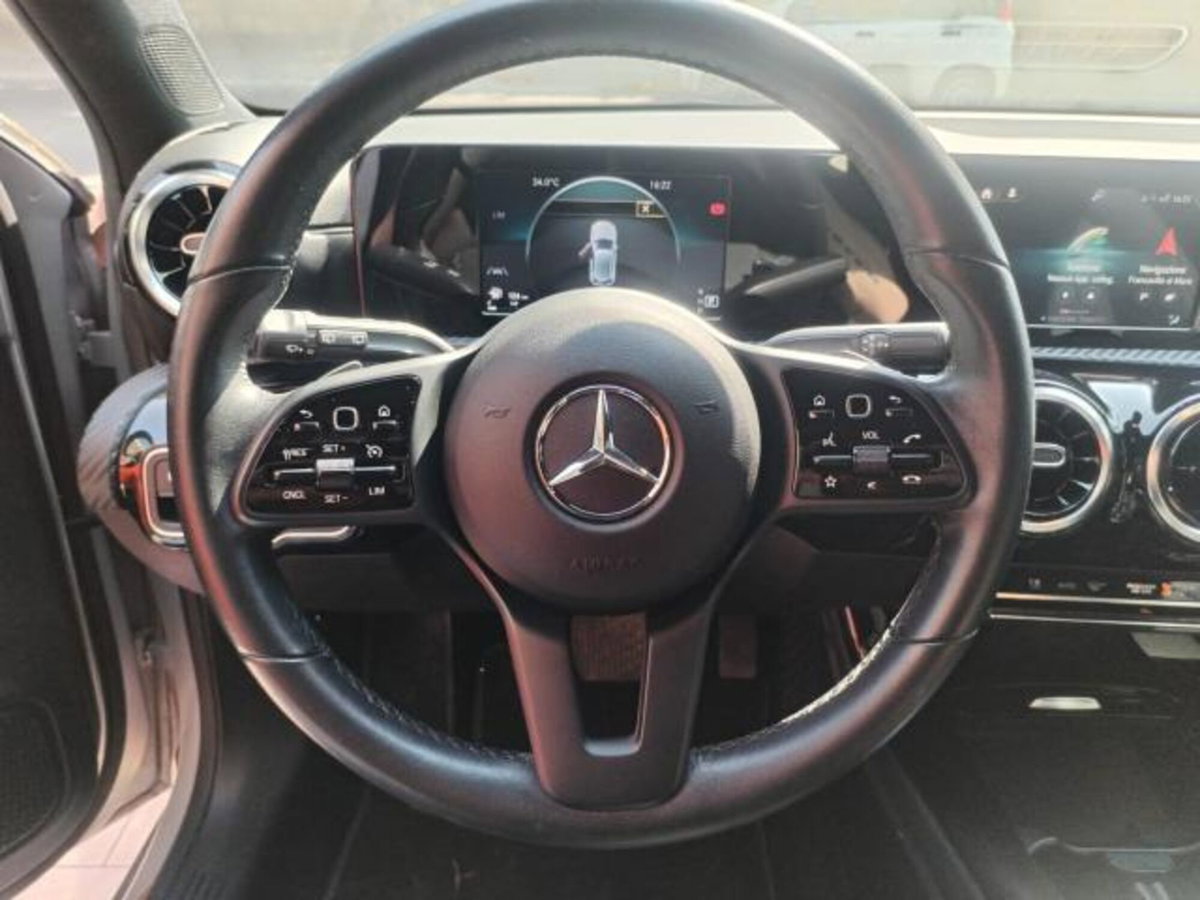 Mercedes-Benz Classe A 180 d Automatic Business (11)