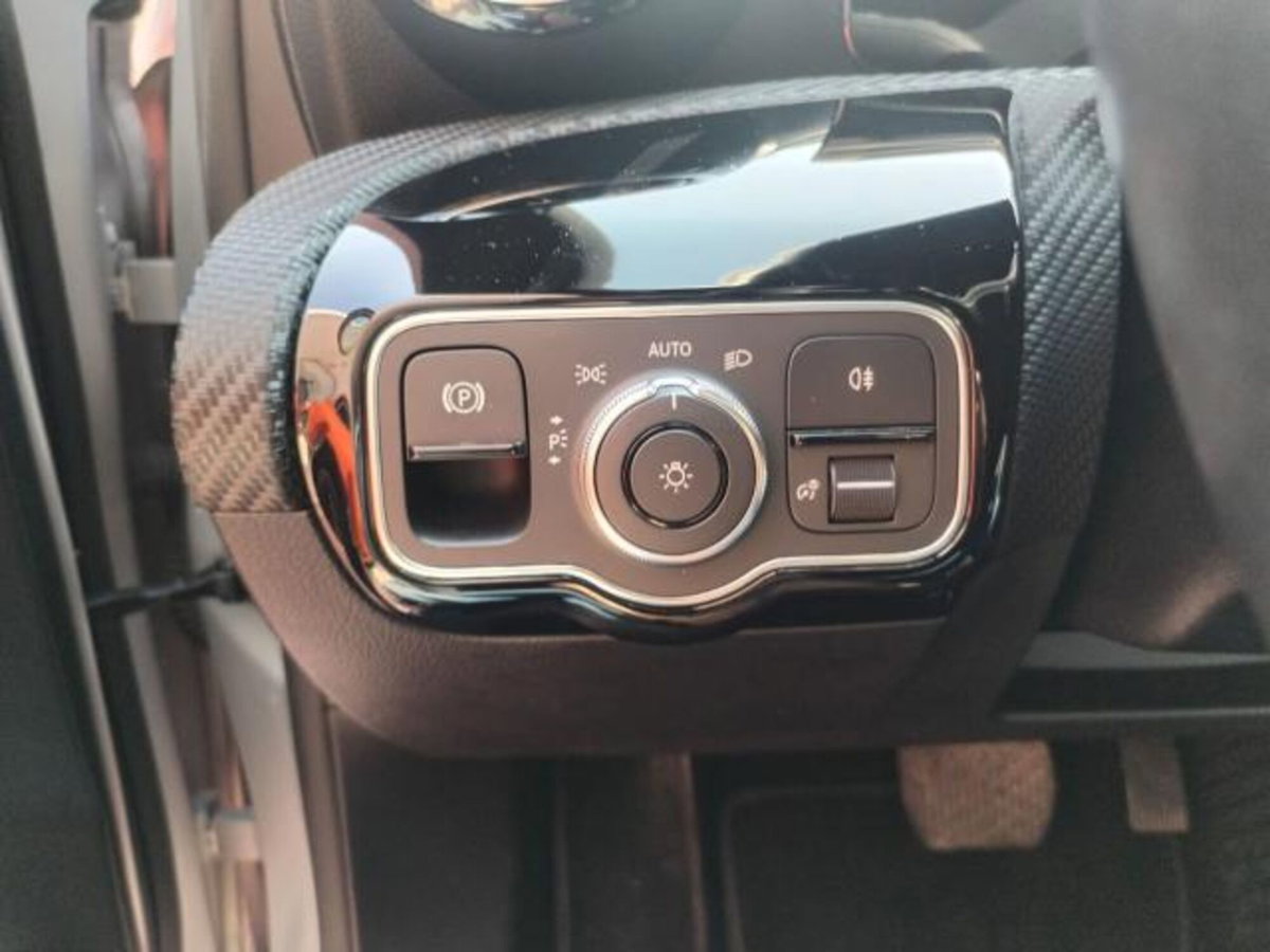 Mercedes-Benz Classe A 180 d Automatic Business (14)
