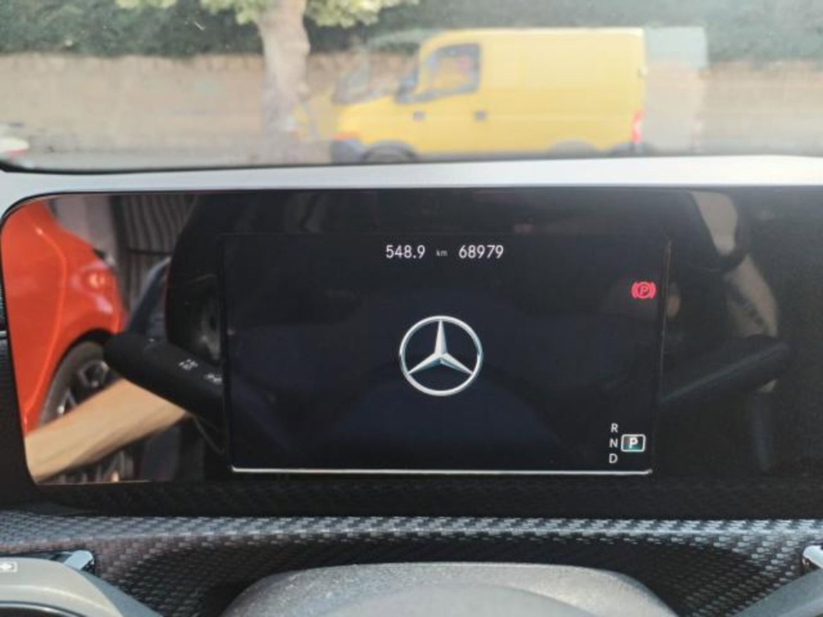 Mercedes-Benz Classe A 180 d Automatic Business (17)