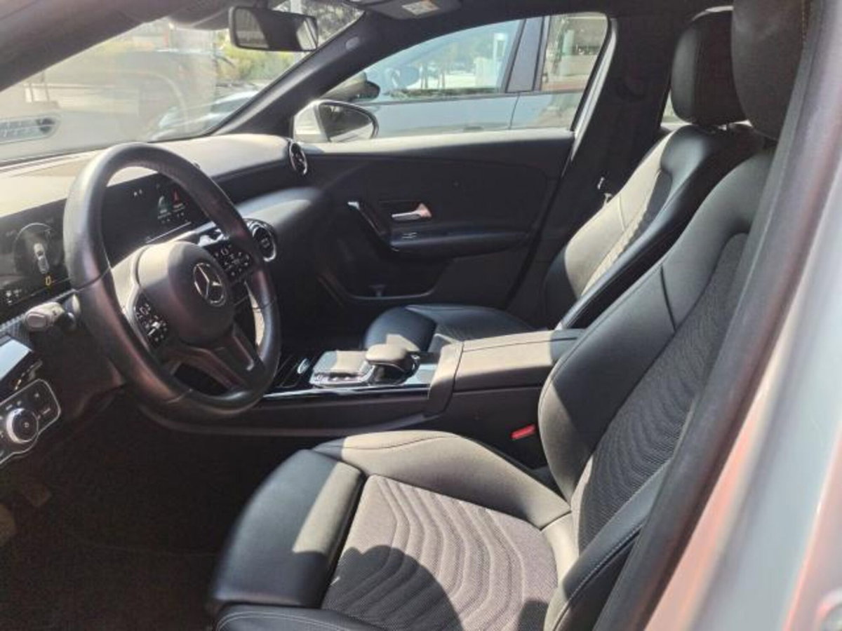Mercedes-Benz Classe A 180 d Automatic Business (8)