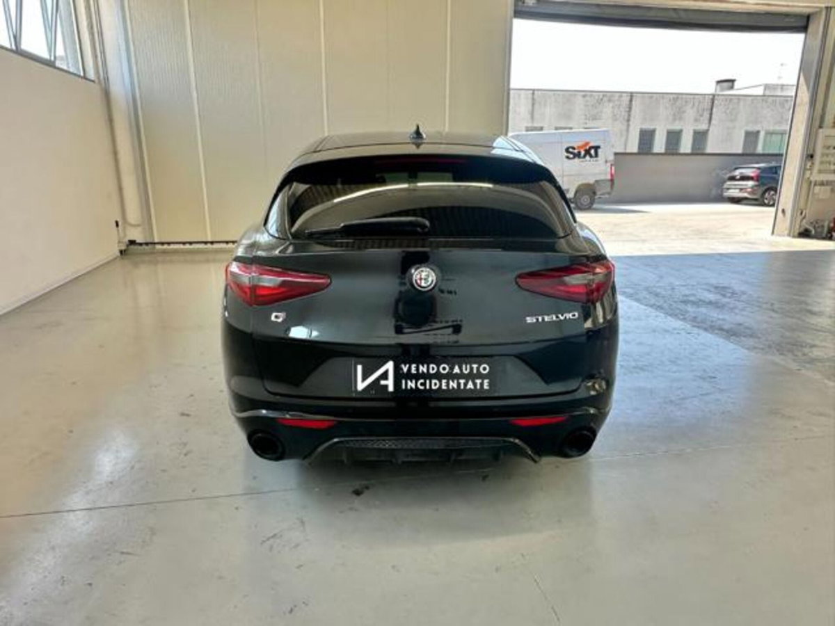 Alfa Romeo Stelvio Stelvio 2.2 Turbodiesel 210 CV AT8 Q4 Veloce (6)