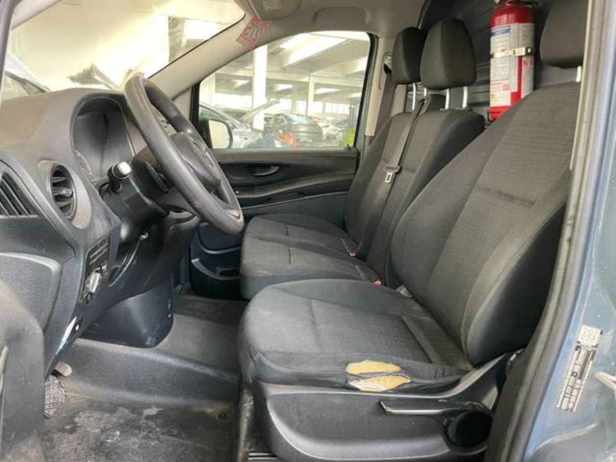Mercedes-Benz Classe eVito Furgone 112 Furgone Long (11)