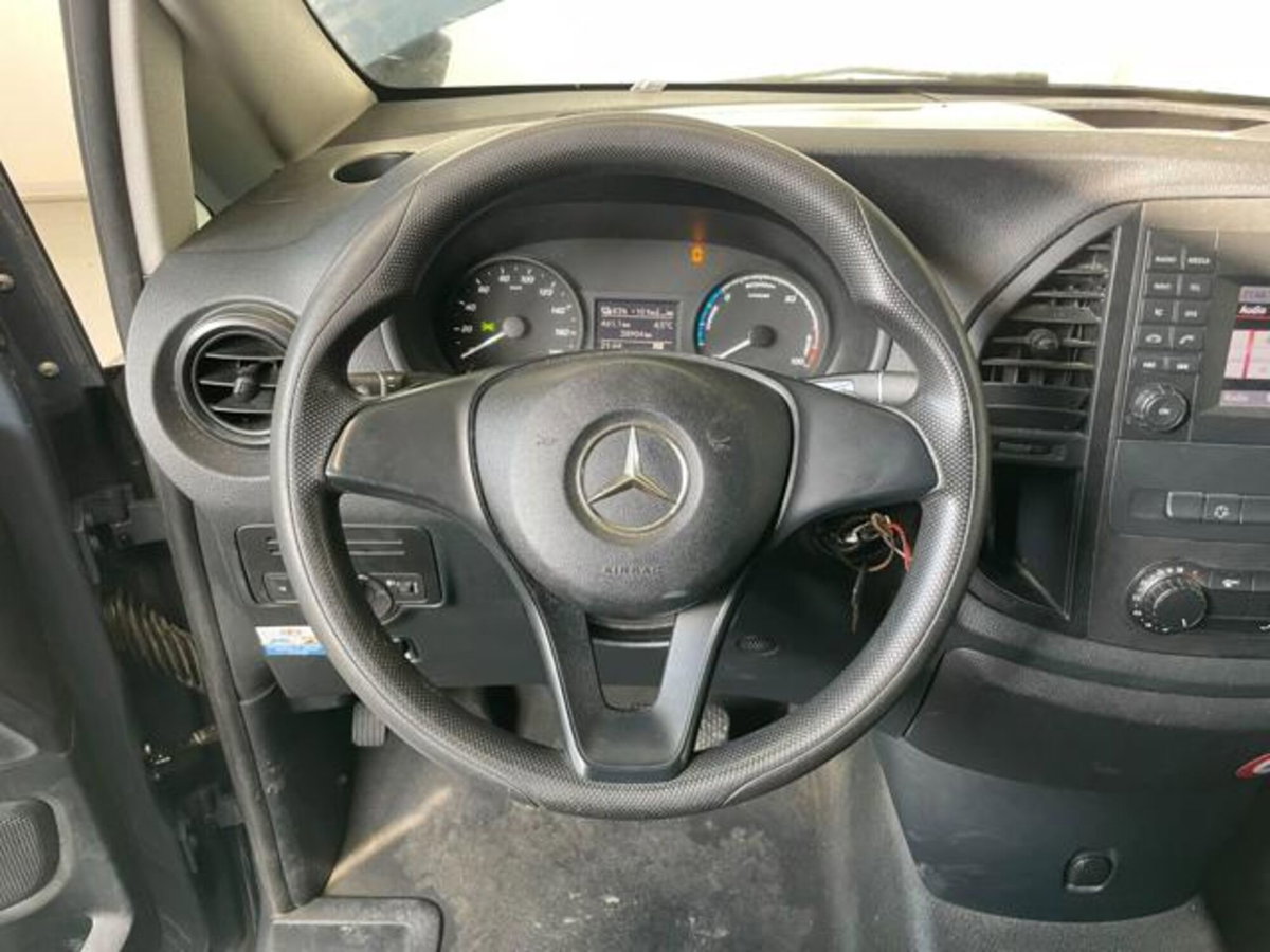 Mercedes-Benz Classe eVito Furgone 112 Furgone Long (13)