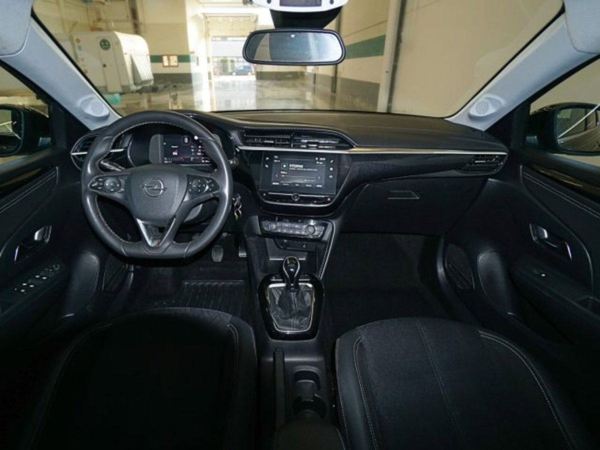 Opel Corsa 1.2 Elegance (7)